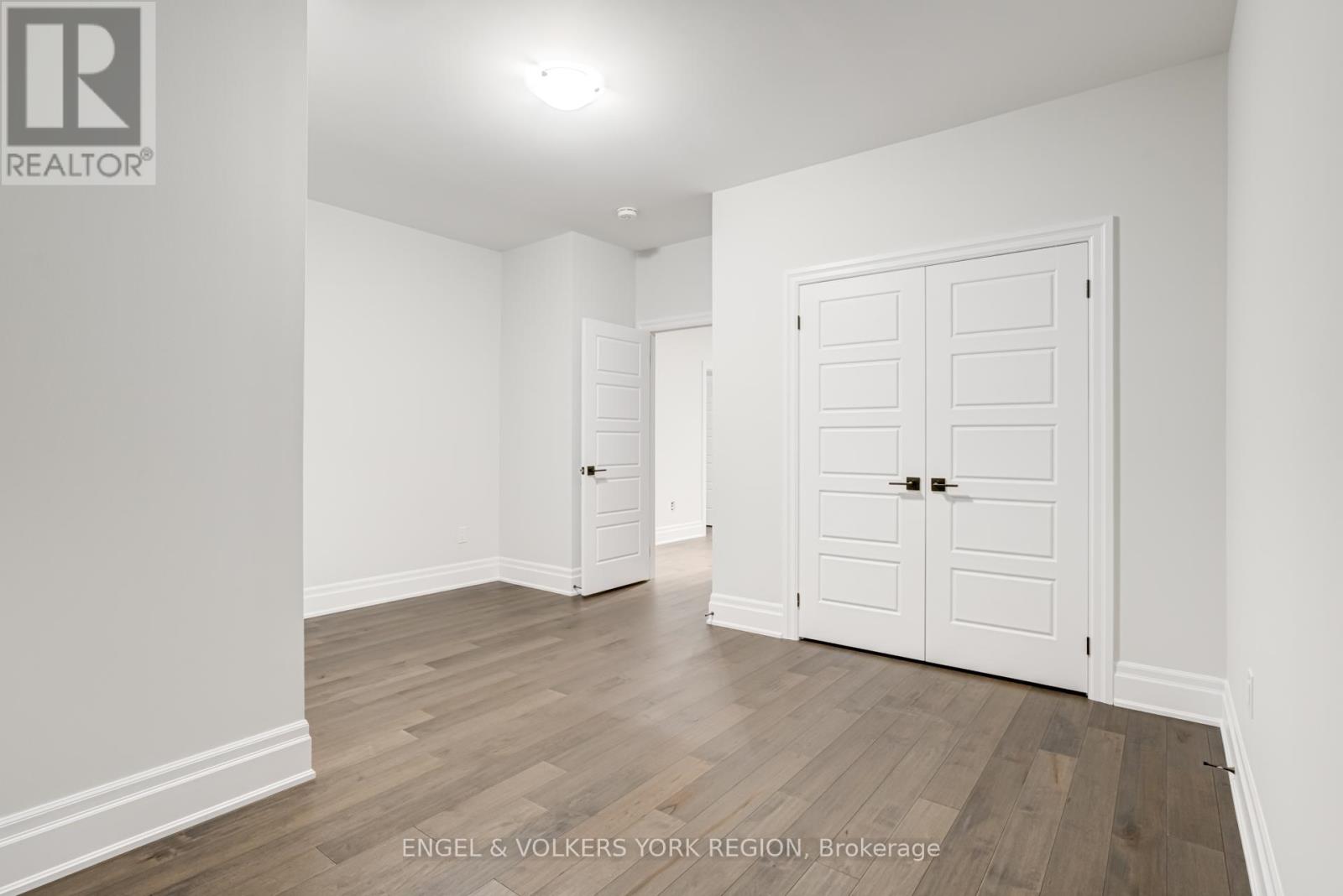 10 Keyworth Crescent, Brampton, Ontario  L6R 4G3 - Photo 27 - W12556800