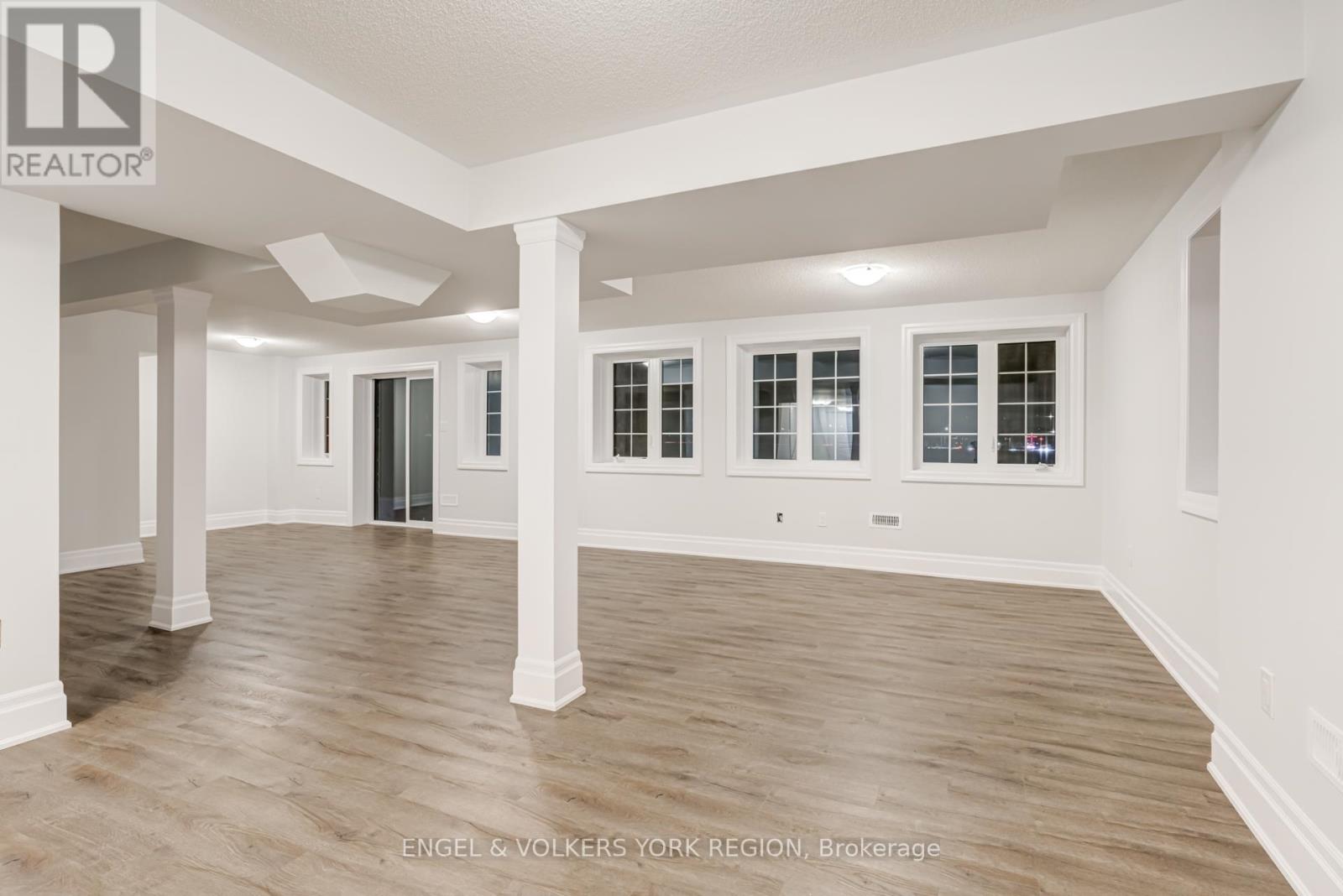 10 Keyworth Crescent, Brampton, Ontario  L6R 4G3 - Photo 32 - W12556800