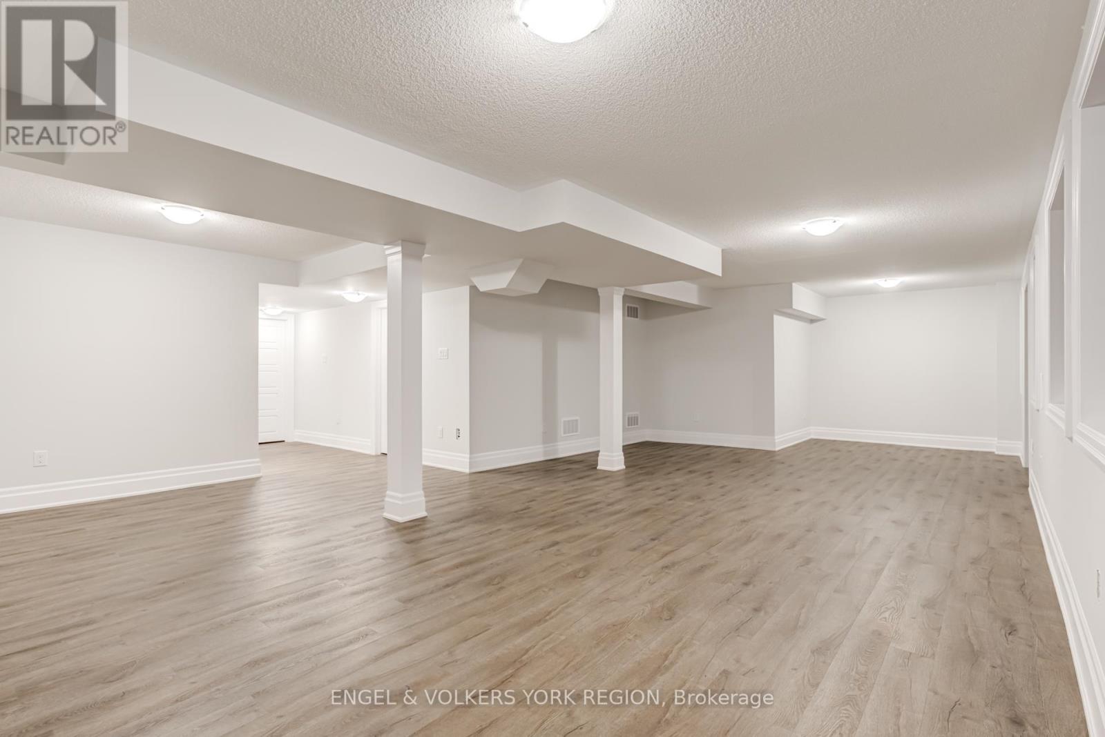 10 Keyworth Crescent, Brampton, Ontario  L6R 4G3 - Photo 33 - W12556800