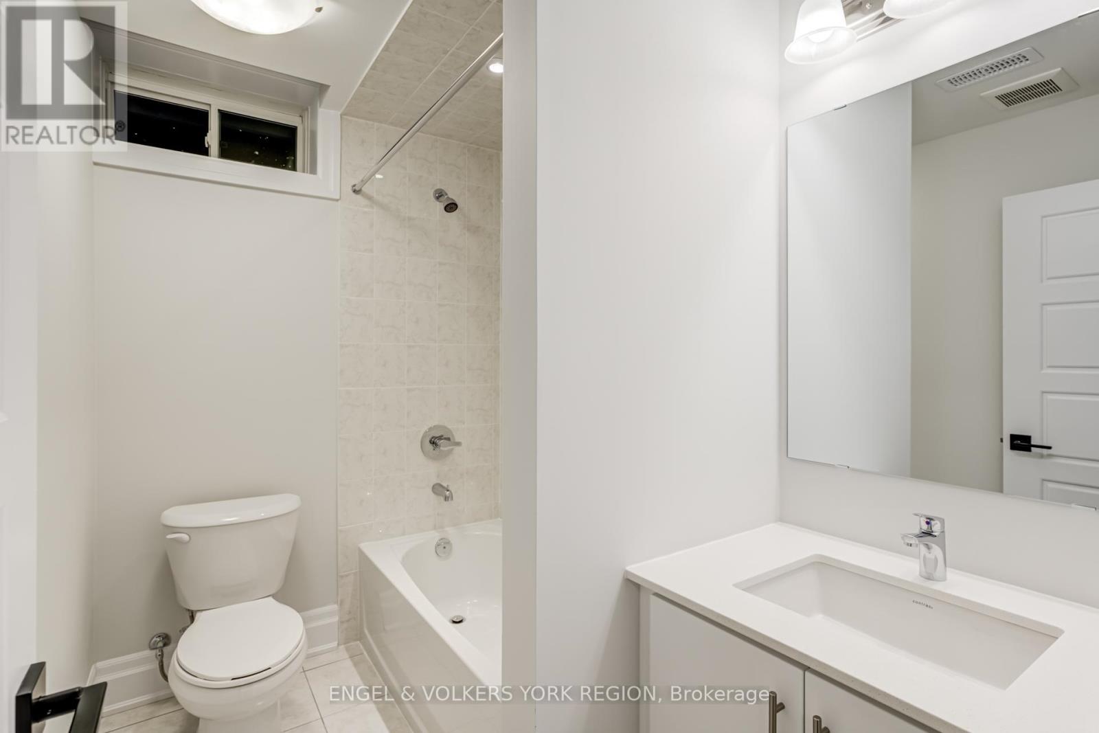 10 Keyworth Crescent, Brampton, Ontario  L6R 4G3 - Photo 34 - W12556800