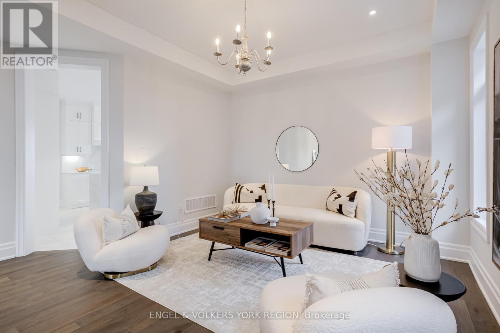 10 Keyworth Crescent, Brampton, Ontario  L6R 4G3 - Photo 7 - W12556800