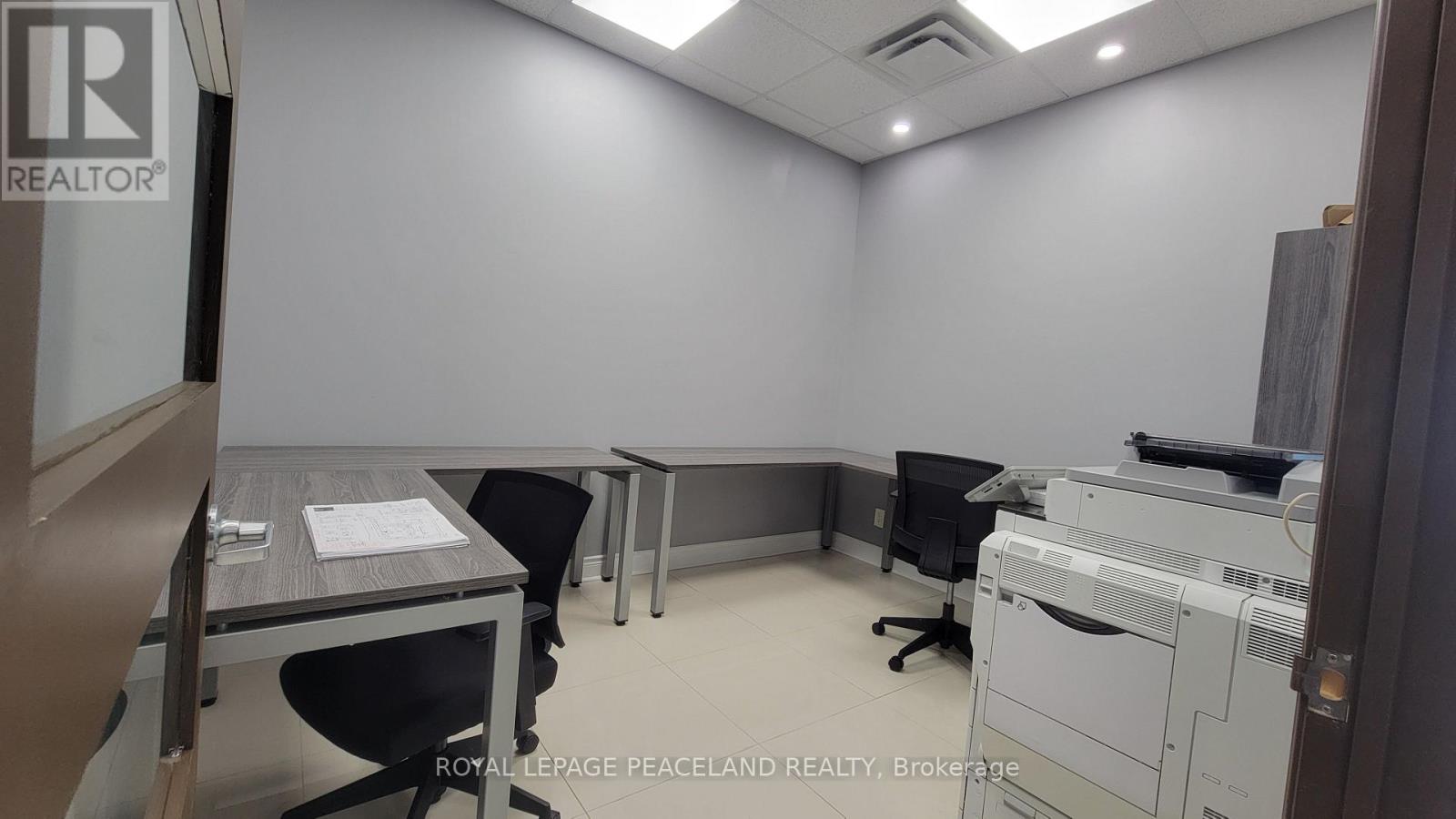 407 - 218 Export Boulevard, Mississauga, Ontario  L5S 1Y4 - Photo 10 - W12556806