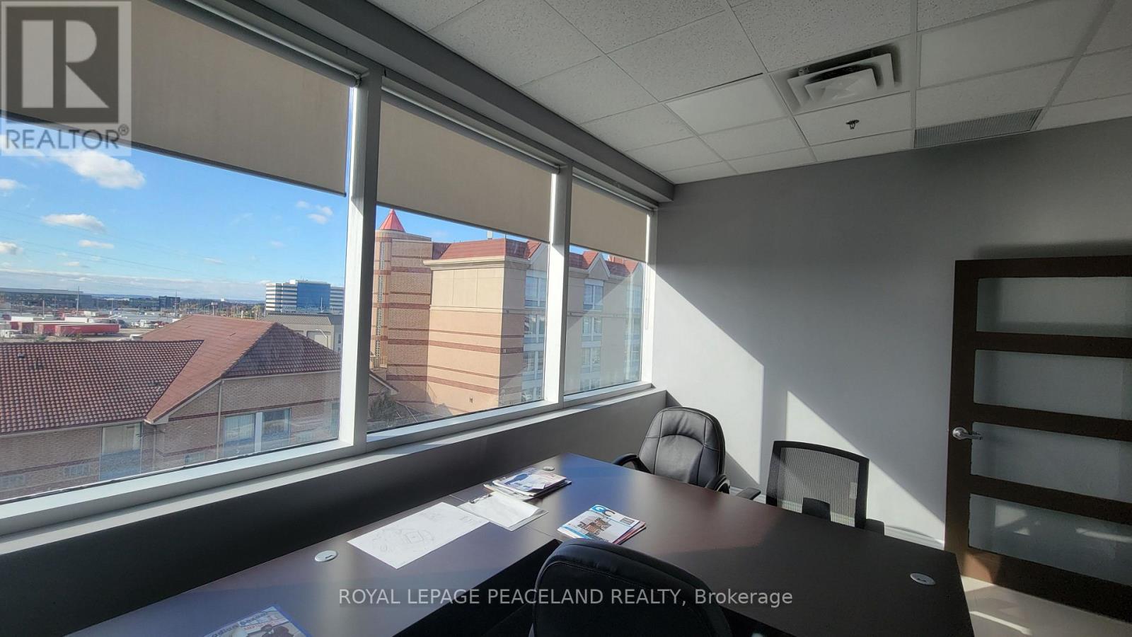 407 - 218 Export Boulevard, Mississauga, Ontario  L5S 1Y4 - Photo 7 - W12556806