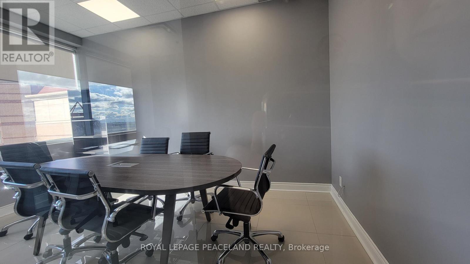 407 - 218 Export Boulevard, Mississauga, Ontario  L5S 1Y4 - Photo 8 - W12556806