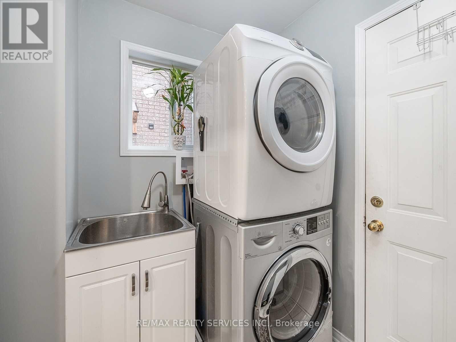 1 Pilgrim Place, Brampton, Ontario  L6X 4X9 - Photo 15 - W12556816