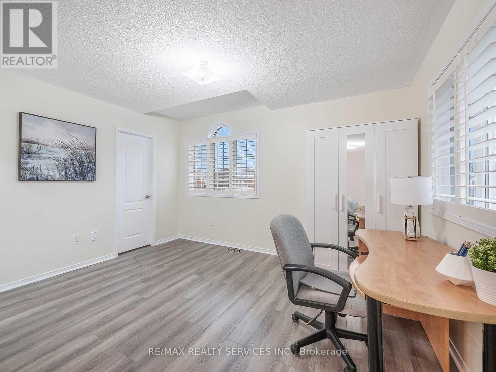 1 Pilgrim Place, Brampton, Ontario  L6X 4X9 - Photo 18 - W12556816