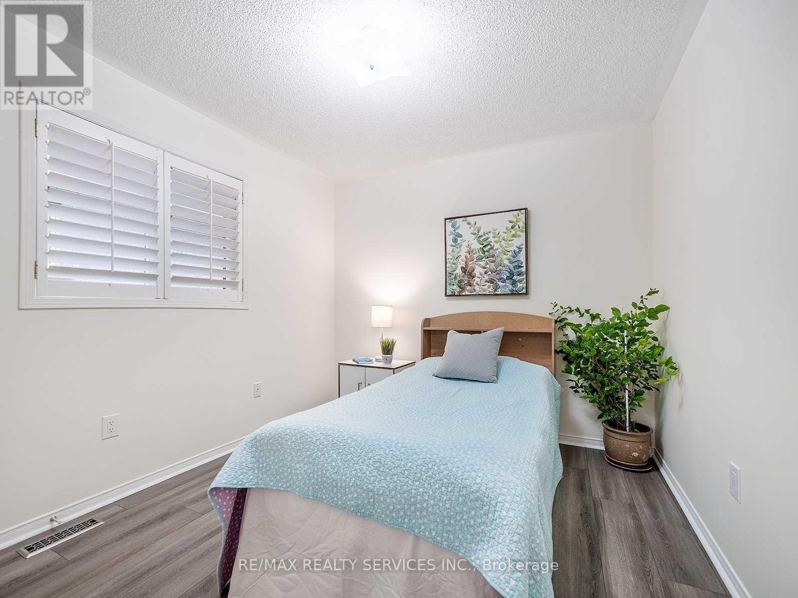 1 Pilgrim Place, Brampton, Ontario  L6X 4X9 - Photo 24 - W12556816