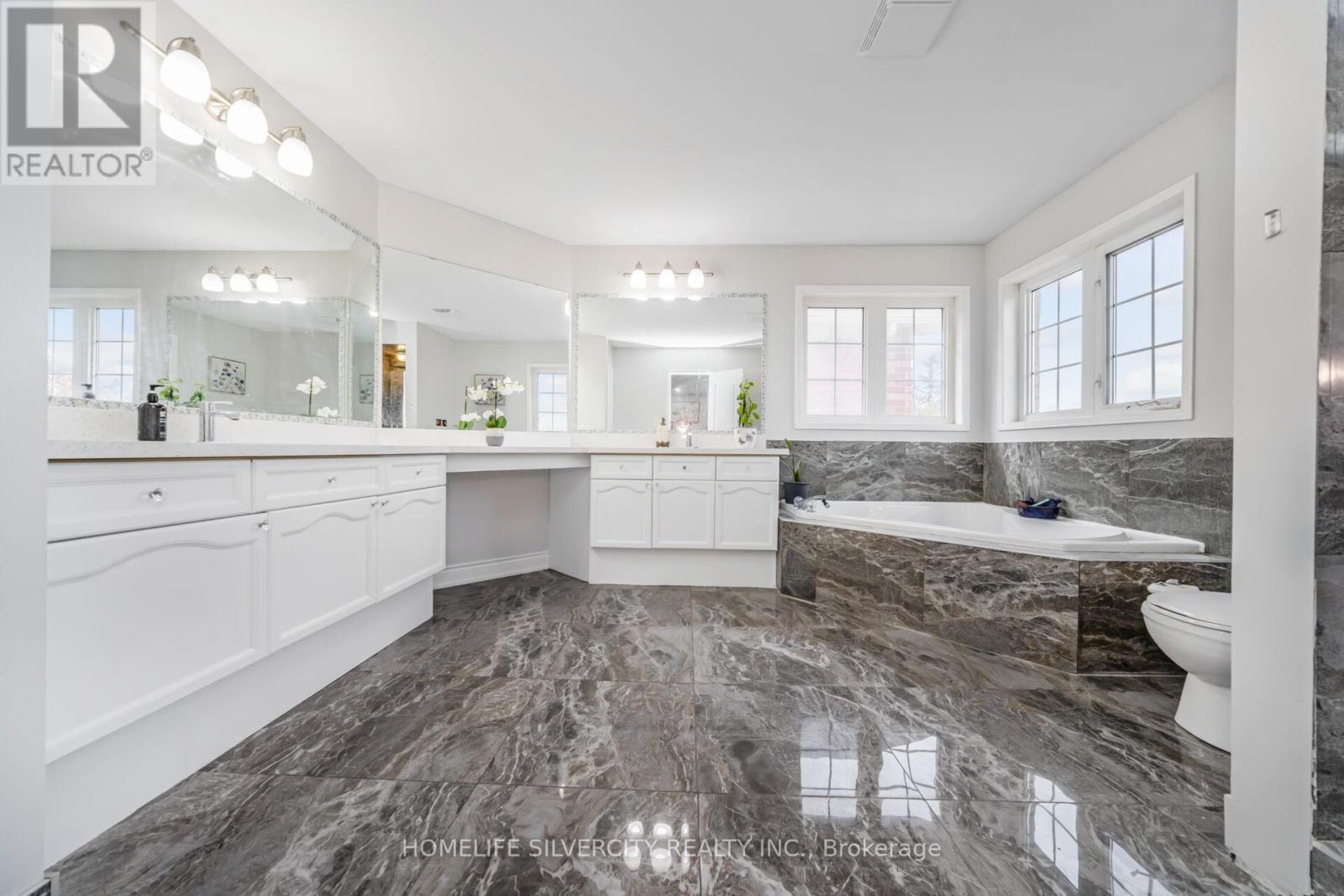 42 Avalanche Crescent, Brampton, Ontario  L6P 1M5 - Photo 30 - W12556822