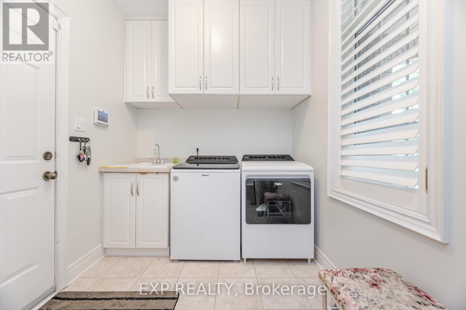 37 Links Lane, Brampton, Ontario  L6Y 5H2 - Photo 28 - W12556824