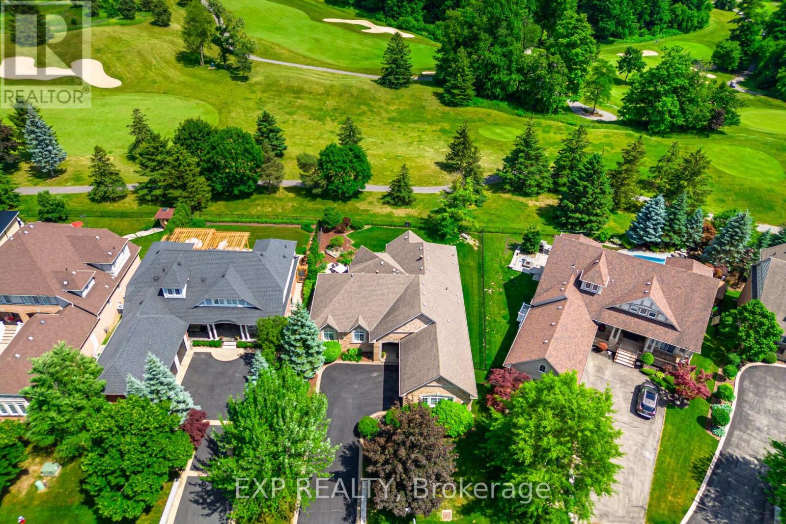 37 Links Lane, Brampton, Ontario  L6Y 5H2 - Photo 4 - W12556824