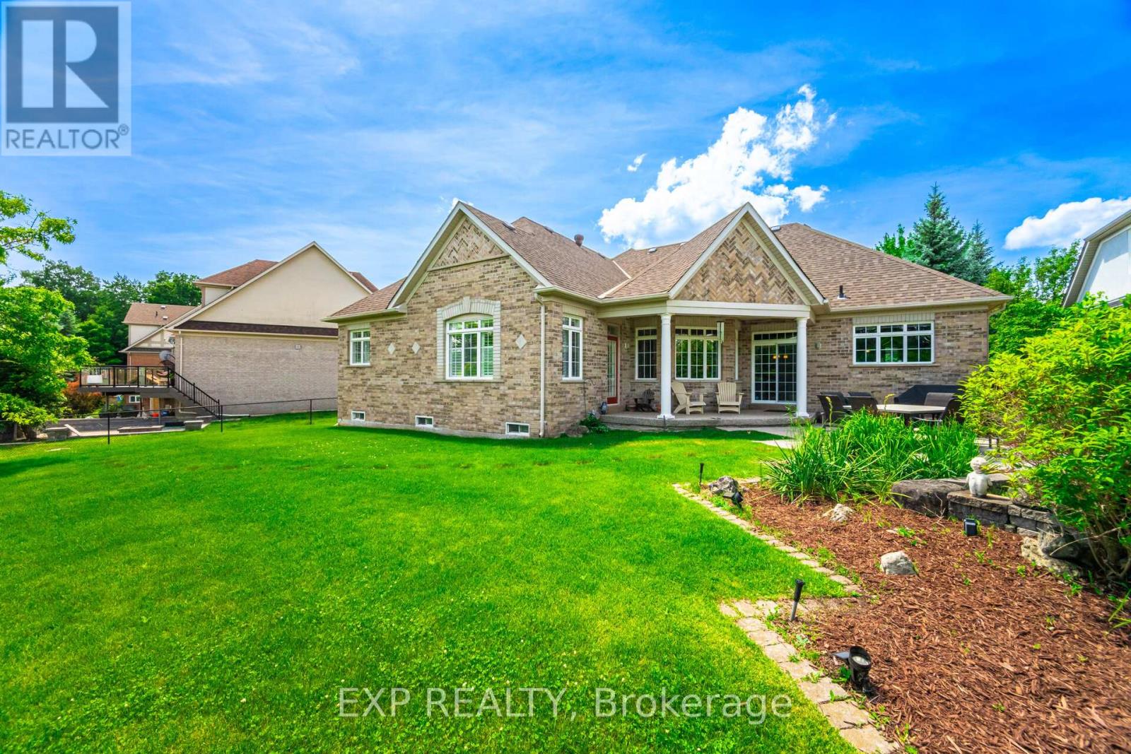 37 Links Lane, Brampton, Ontario  L6Y 5H2 - Photo 41 - W12556824