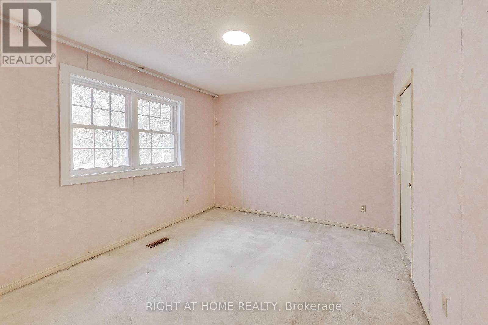 2436 Folkway Drive, Mississauga, Ontario  L5L 3N3 - Photo 20 - W12556826