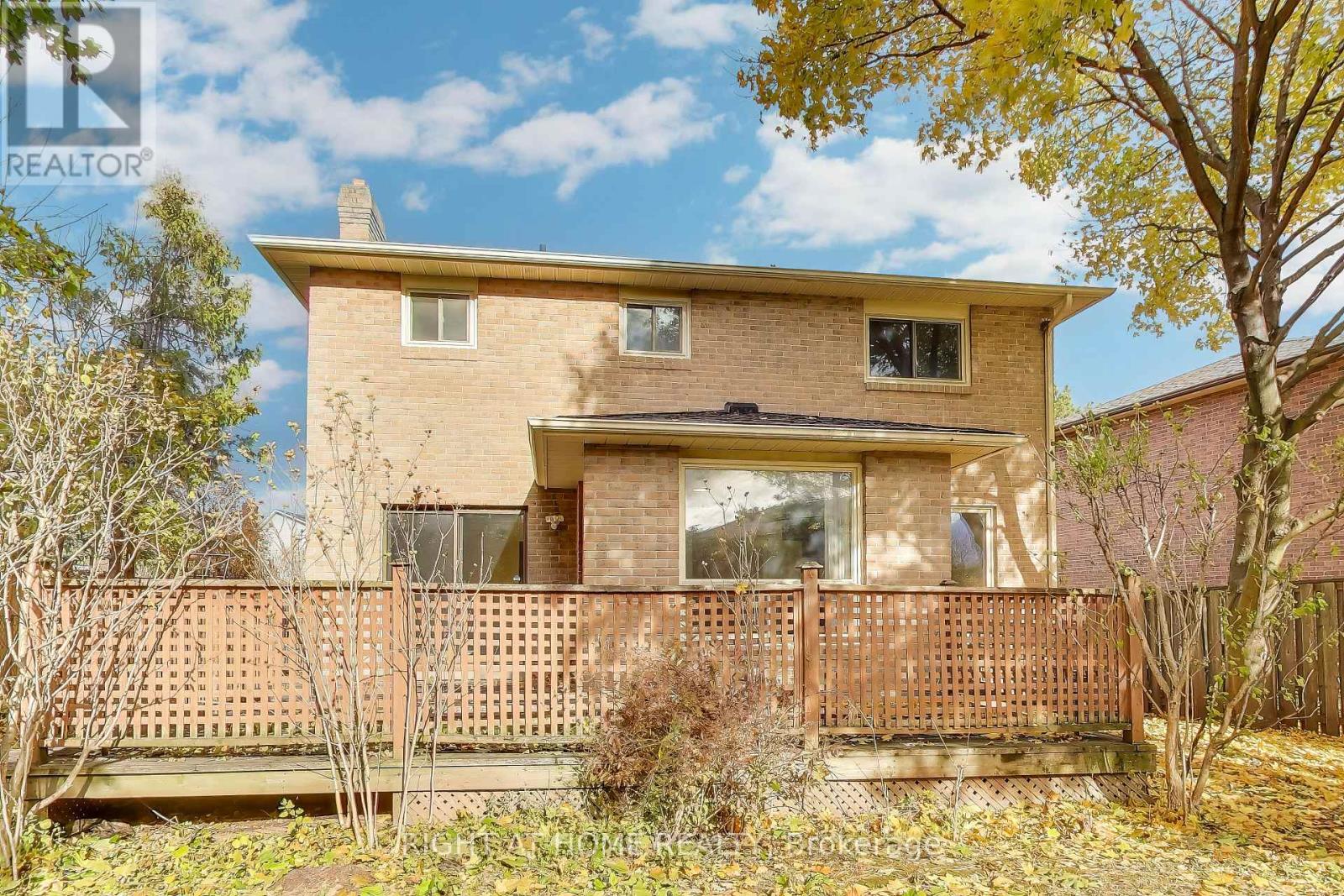 2436 Folkway Drive, Mississauga, Ontario  L5L 3N3 - Photo 33 - W12556826