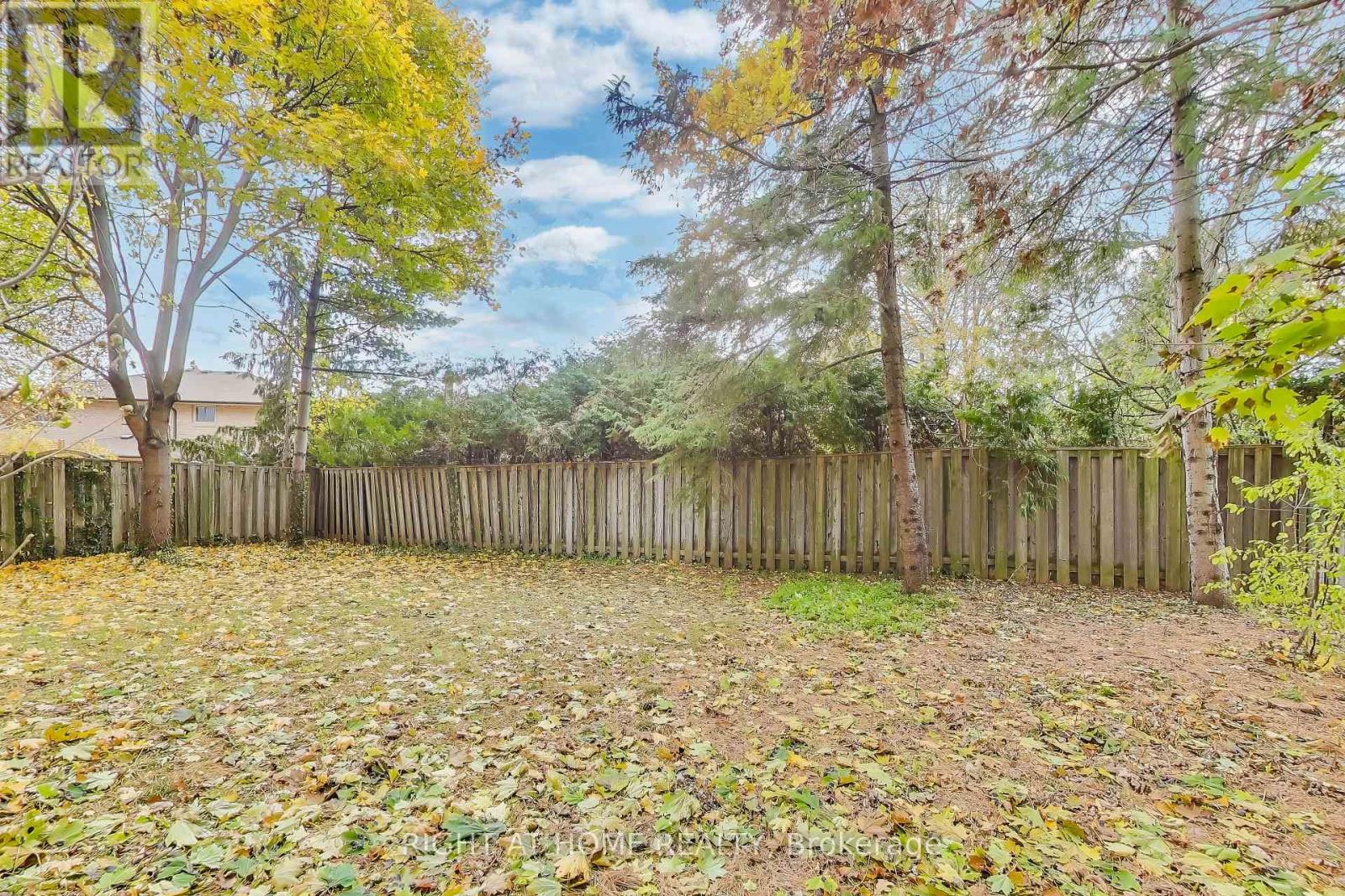 2436 Folkway Drive, Mississauga, Ontario  L5L 3N3 - Photo 35 - W12556826