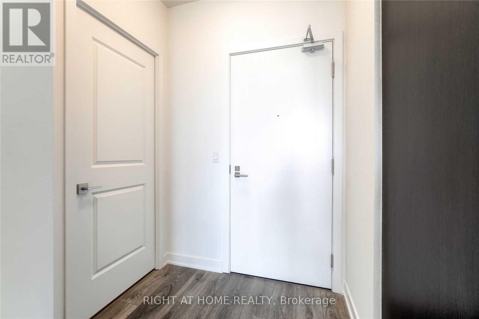 1005 - 4655 Glen Erin Drive, Mississauga, Ontario  L5M 0Z1 - Photo 4 - W12556828