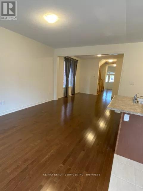 20 Truffle Court, Brampton, Ontario  L7A 5A6 - Photo 3 - W12556832