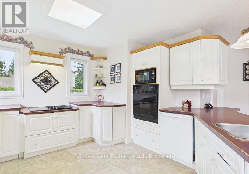 119 Seneca Street, Huron-Kinloss, Ontario  N2Z 2X3 - Photo 11 - X12556936