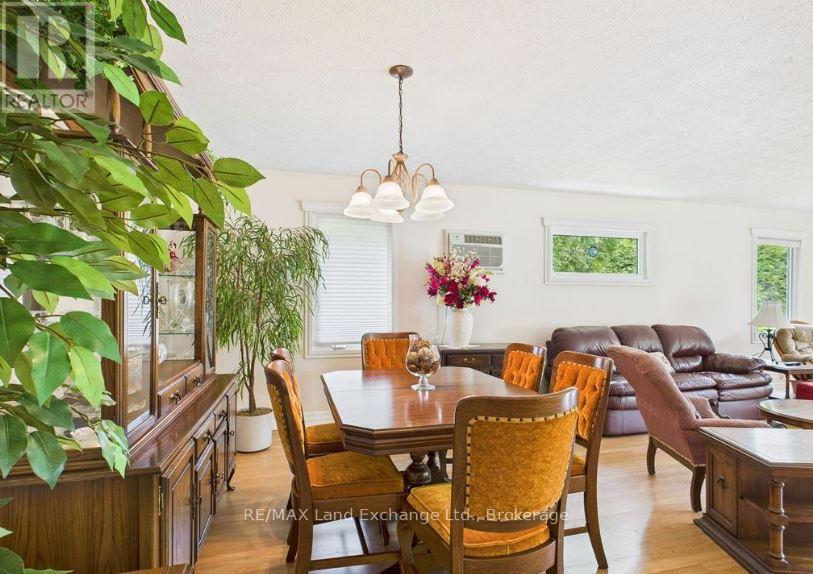 119 Seneca Street, Huron-Kinloss, Ontario  N2Z 2X3 - Photo 5 - X12556936