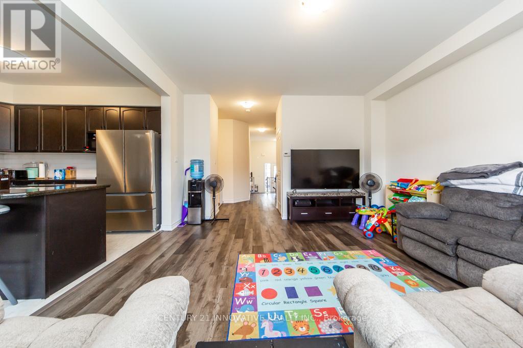 260 Beechwood Forest Lane, Gravenhurst, Ontario  P1P 1A7 - Photo 11 - X12556792