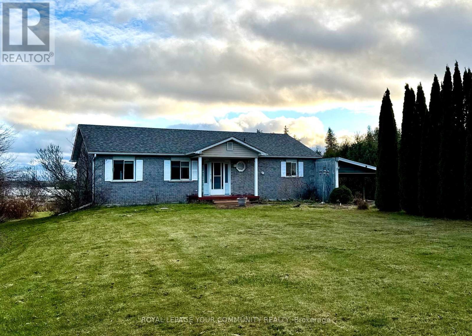 586 Rohallion Road, Kawartha Lakes, Ontario  L0K 1B0 - Photo 3 - X12556812