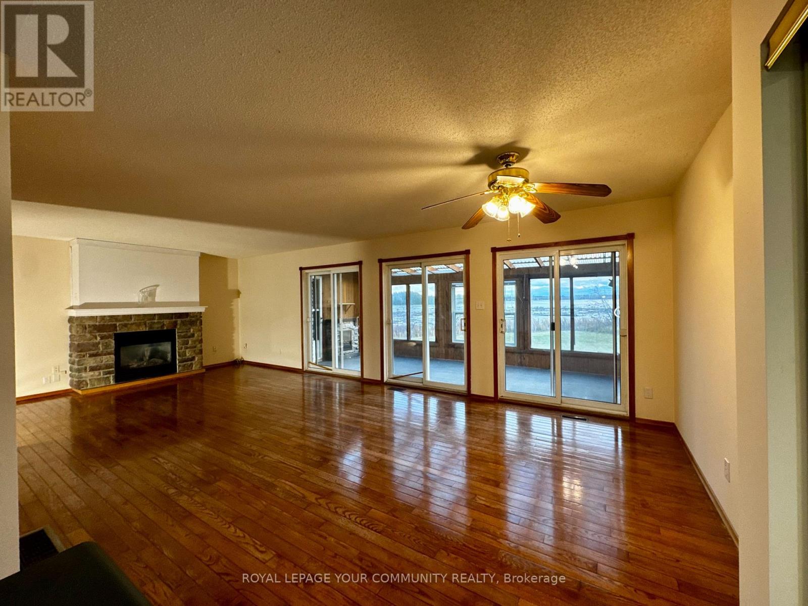 586 Rohallion Road, Kawartha Lakes, Ontario  L0K 1B0 - Photo 7 - X12556812