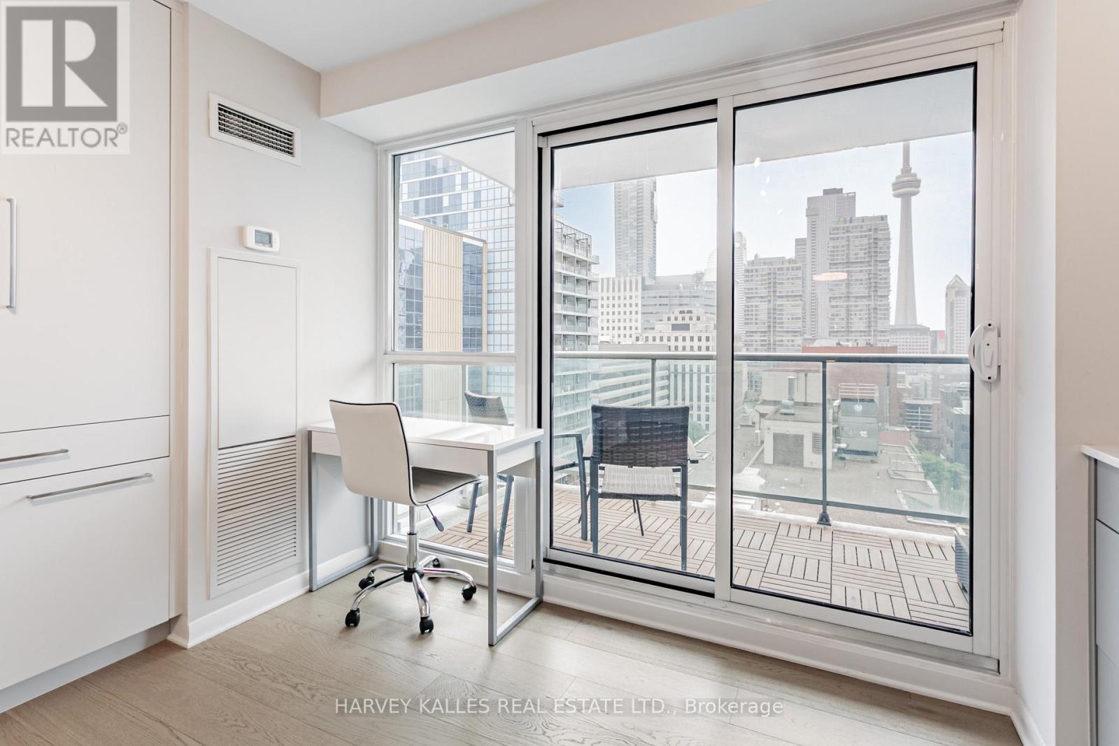 1610 - 96 St Patrick Street, Toronto, Ontario  M5T 1V2 - Photo 10 - C12556874