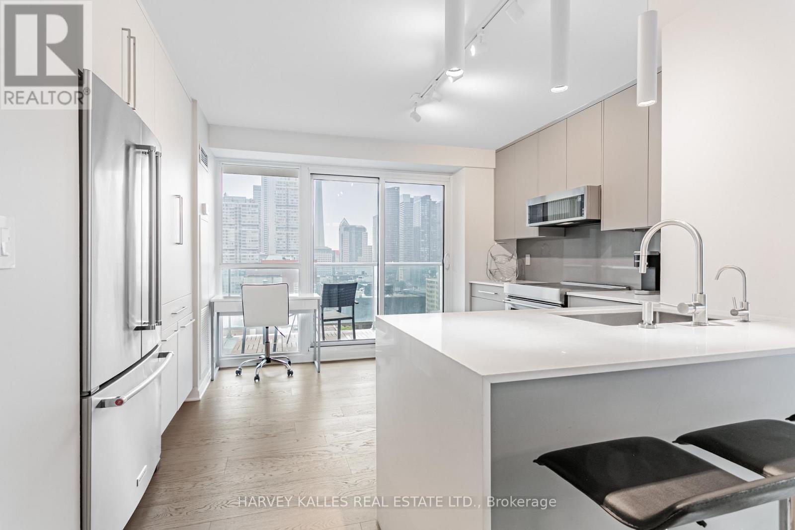 1610 - 96 St Patrick Street, Toronto, Ontario  M5T 1V2 - Photo 9 - C12556874