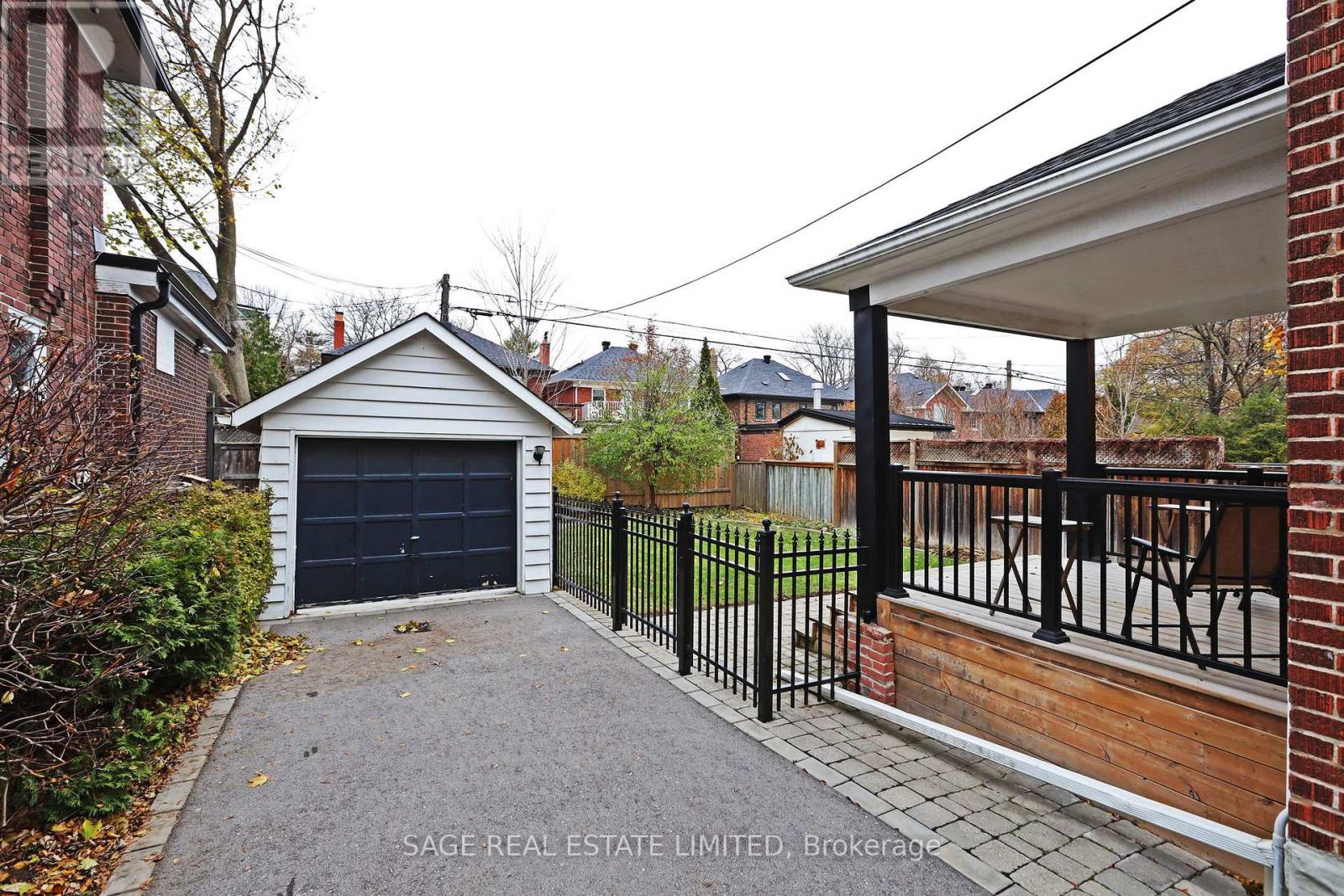 92 Chatsworth Drive, Toronto, Ontario  M4R 1R7 - Photo 36 - C12556898