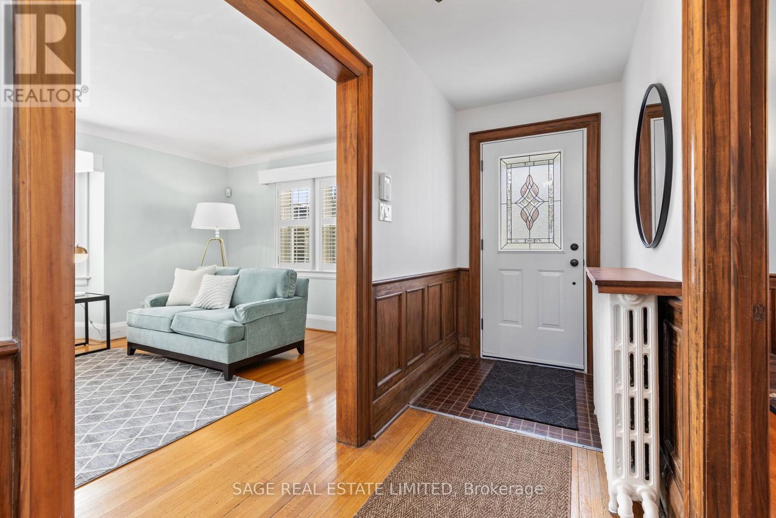 92 Chatsworth Drive, Toronto, Ontario  M4R 1R7 - Photo 5 - C12556898