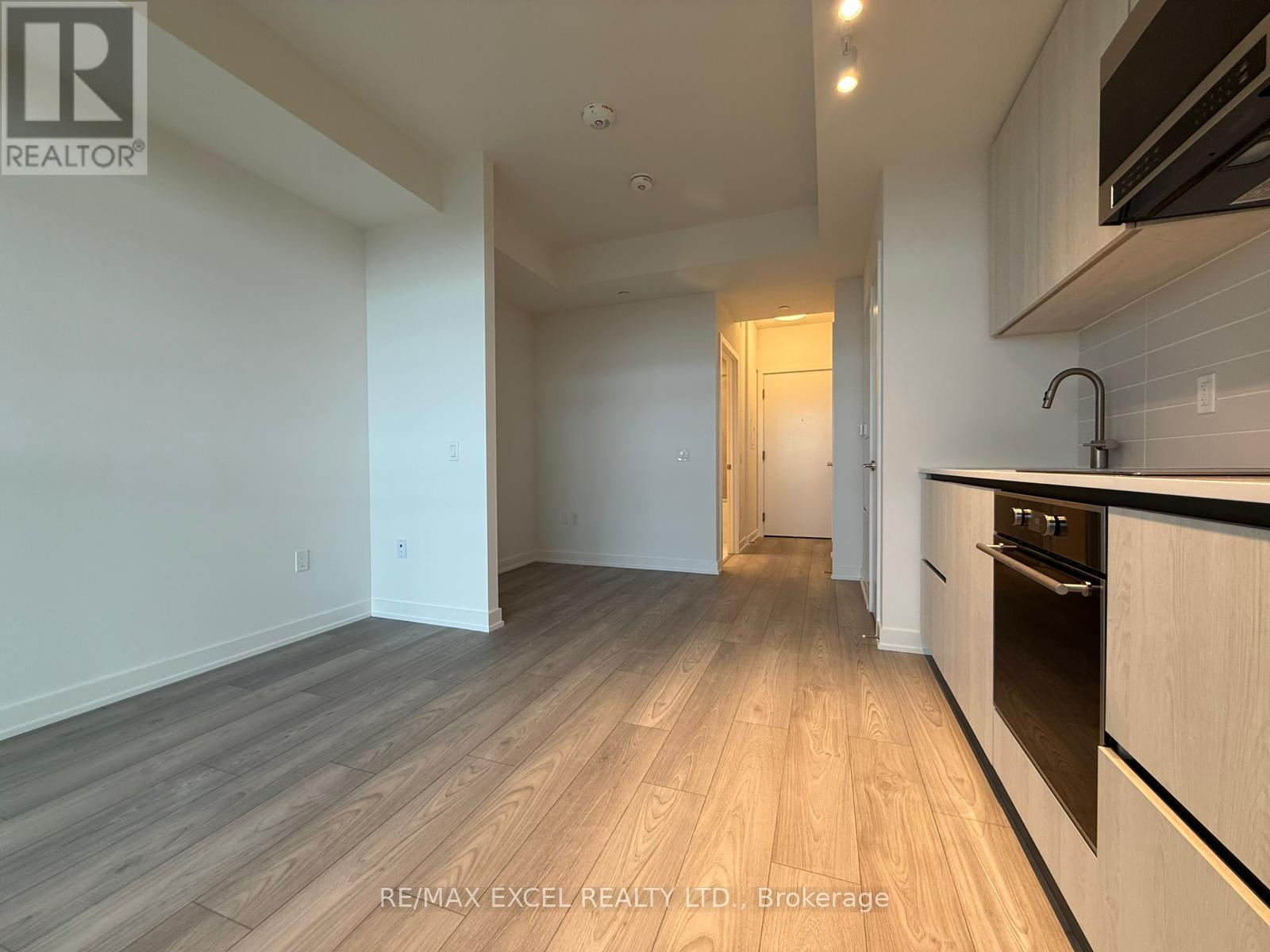 1903 - 110 Broadway Avenue, Toronto, Ontario  M4P 1V7 - Photo 2 - C12556920