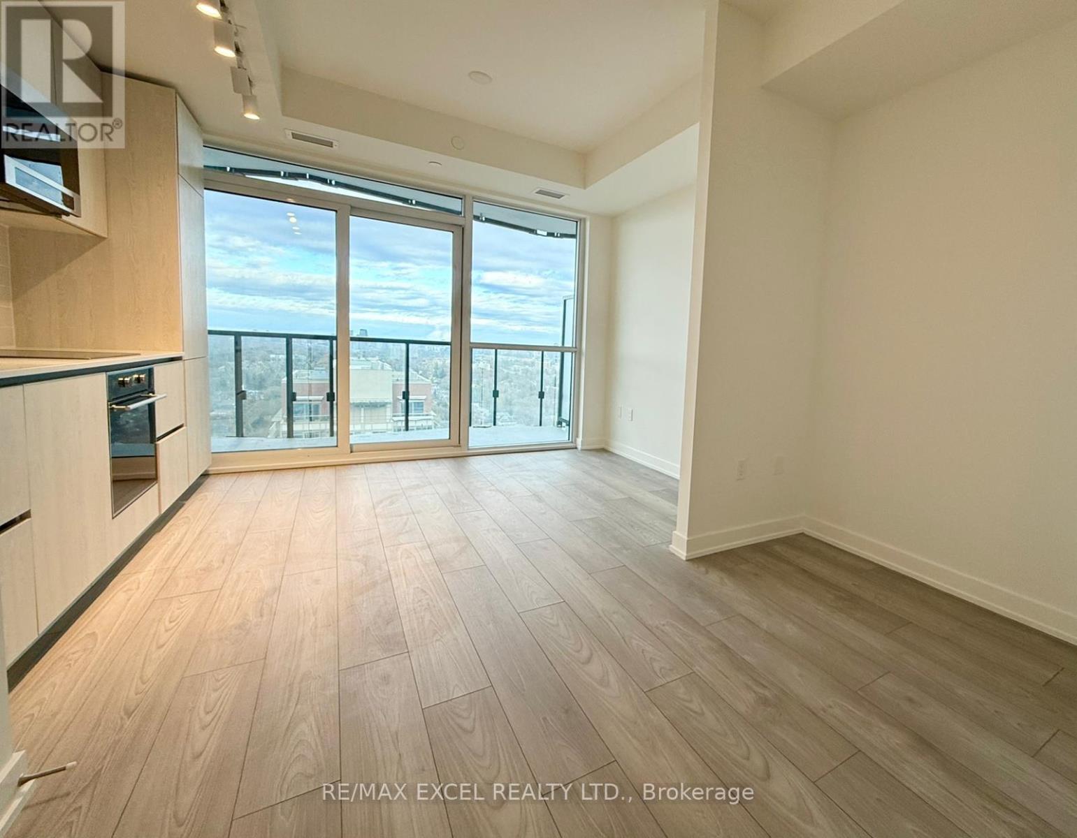 1903 - 110 Broadway Avenue, Toronto, Ontario  M4P 1V7 - Photo 4 - C12556920