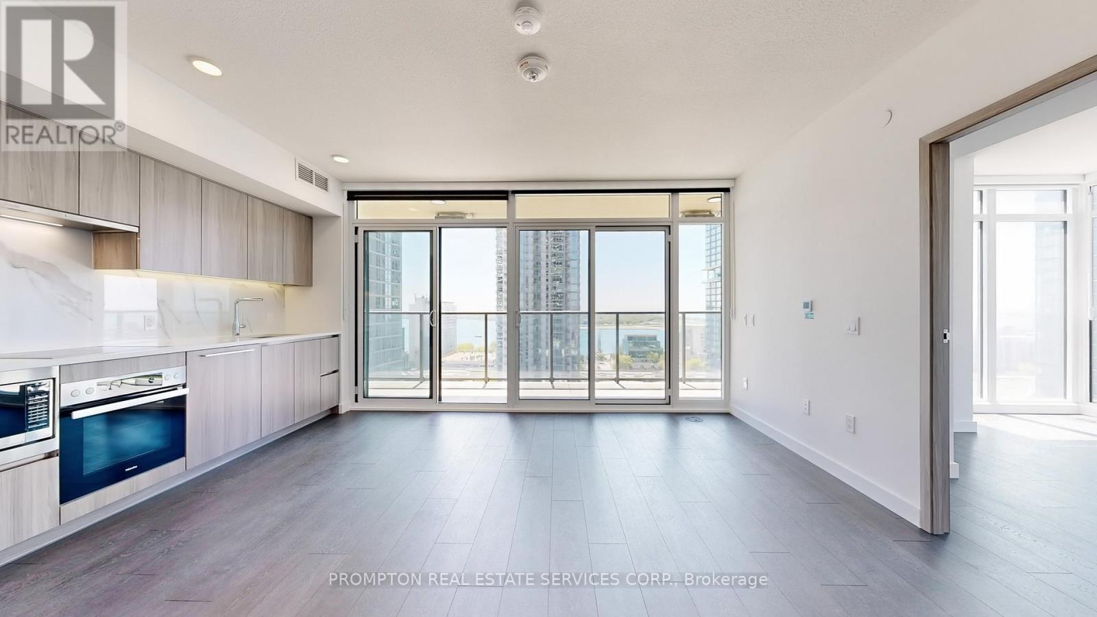 2311 - 3 Concord Cityplace Way, Toronto, Ontario  M5V 0X4 - Photo 16 - C12556954