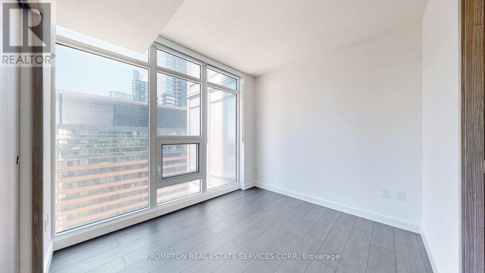 2311 - 3 Concord Cityplace Way, Toronto, Ontario  M5V 0X4 - Photo 18 - C12556954
