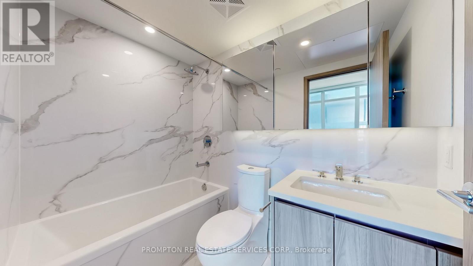 2311 - 3 Concord Cityplace Way, Toronto, Ontario  M5V 0X4 - Photo 22 - C12556954