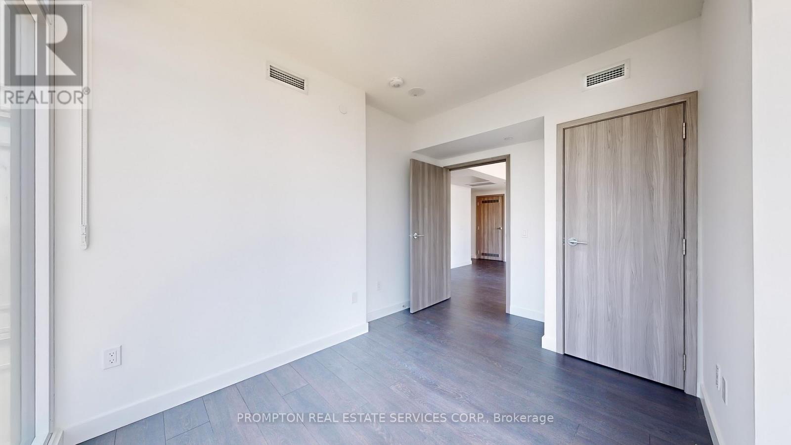 2311 - 3 Concord Cityplace Way, Toronto, Ontario  M5V 0X4 - Photo 25 - C12556954