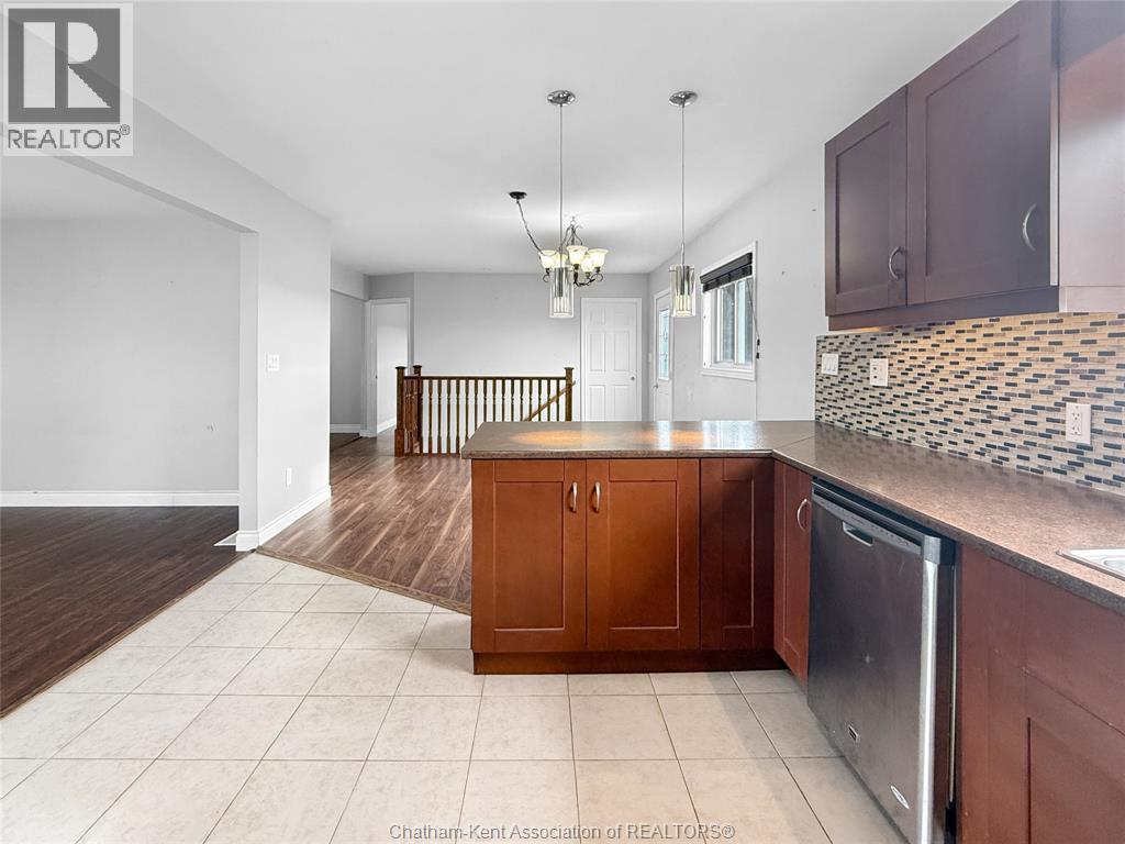 12741 Longwoods Road, Thamesville, Ontario  N0P 2K0 - Photo 6 - 25028904