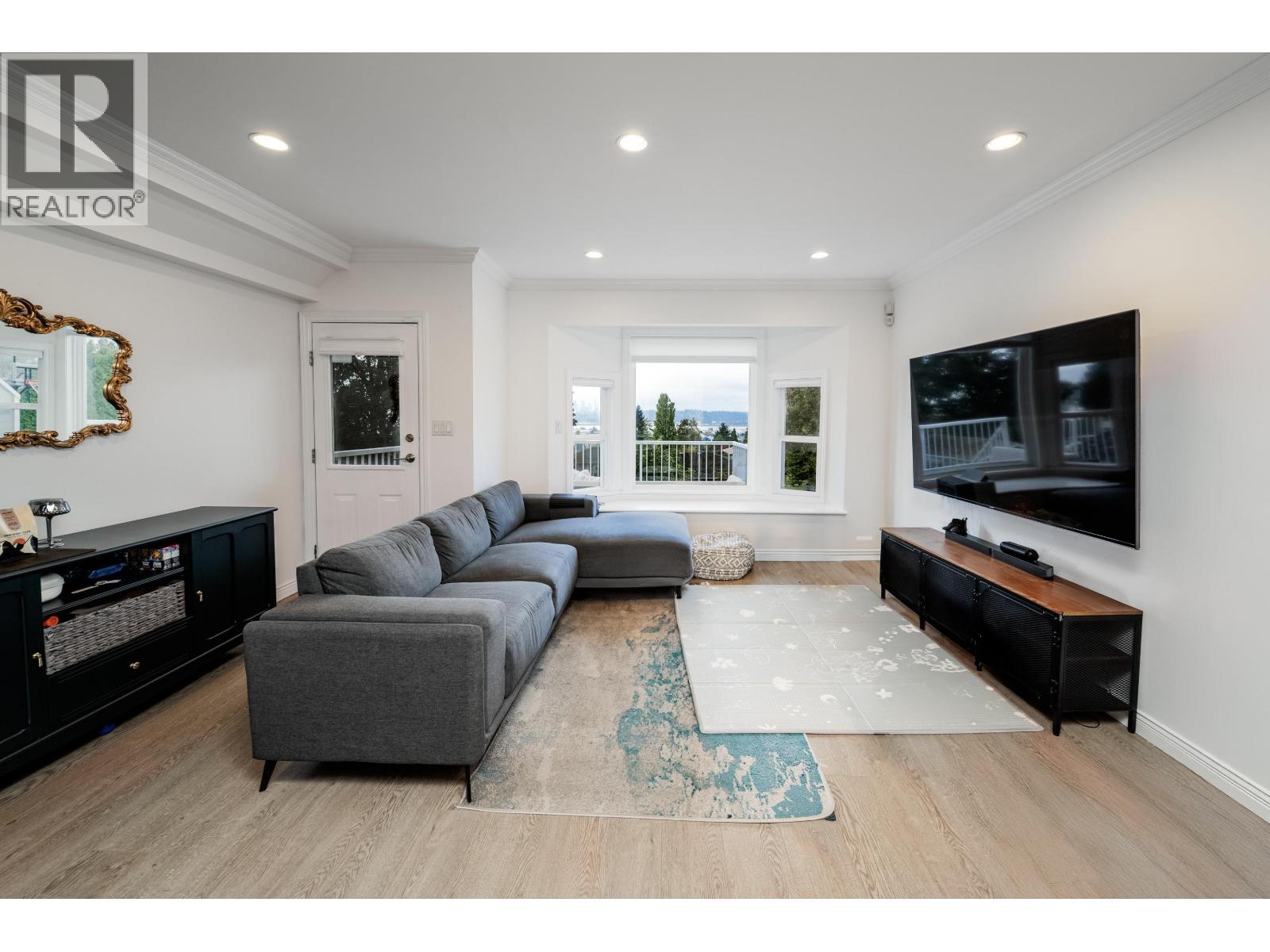 1126 Rochester Avenue, Coquitlam, British Columbia  V3K 2X4 - Photo 10 - R3067701