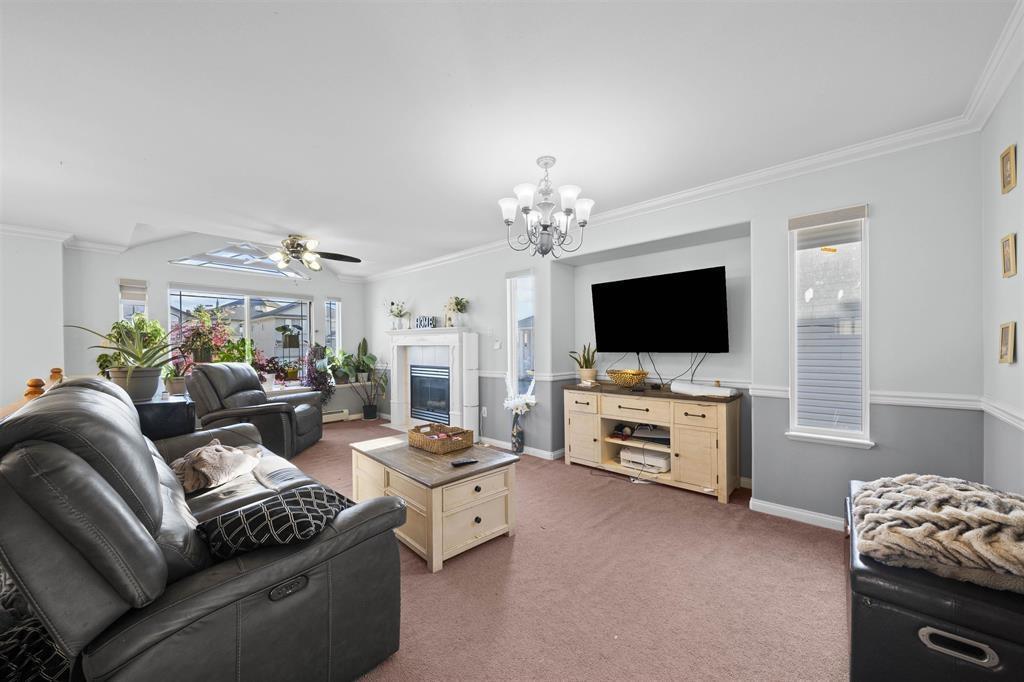 31449 Legacy Court, Abbotsford, British Columbia  V2T 6W5 - Photo 4 - R3068301