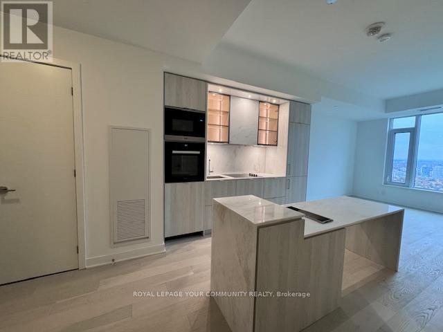 5203 - 11 Yorkville Avenue N, Toronto, Ontario M4W 0B7 - Photo 4 - C12536546