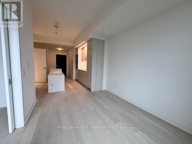 5203 - 11 Yorkville Avenue N, Toronto, Ontario M4W 0B7 - Photo 6 - C12536546