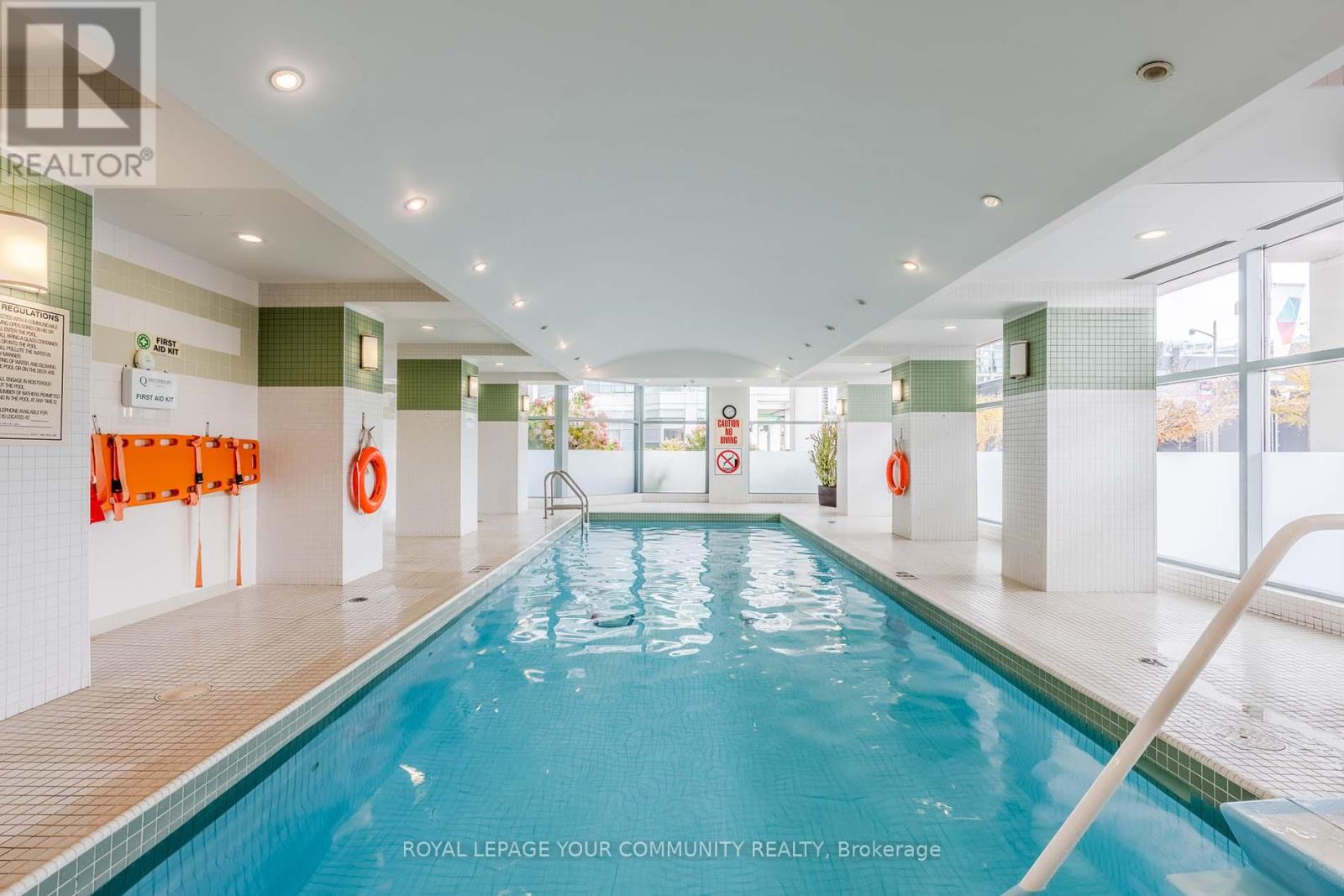 205 - 228 Queens Quay W, Toronto, Ontario  M5J 2X1 - Photo 35 - C12556708