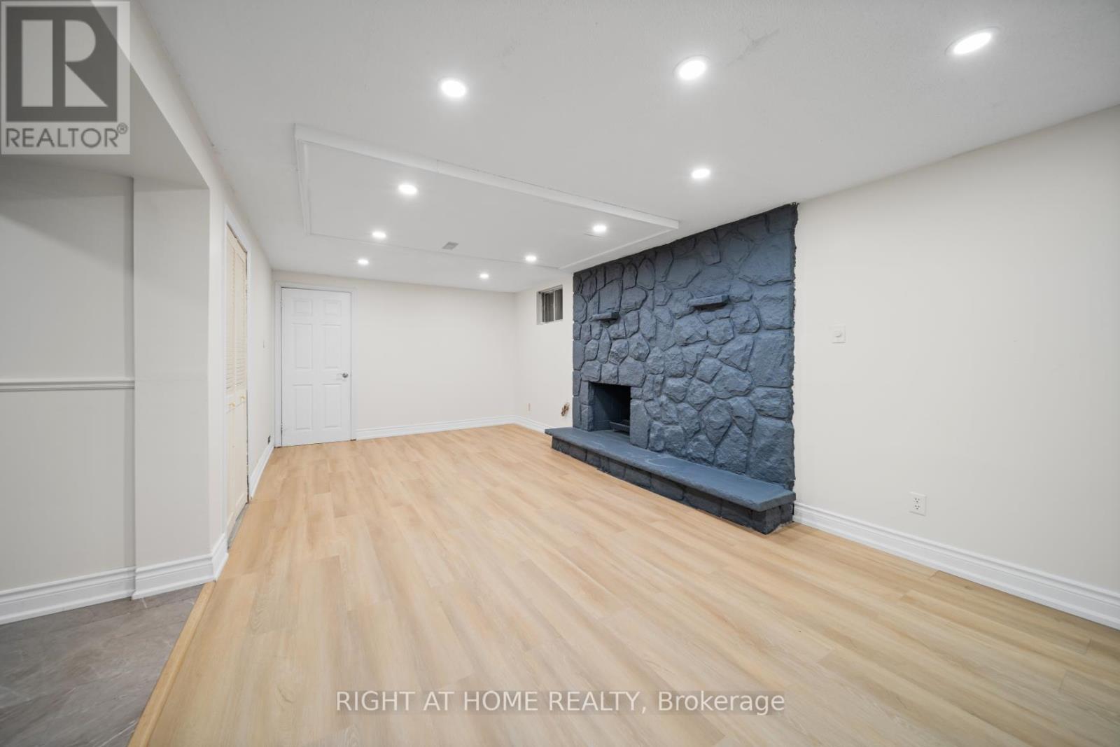 18 Josaly Drive, Toronto, Ontario  M1C 2N5 - Photo 5 - E12556858