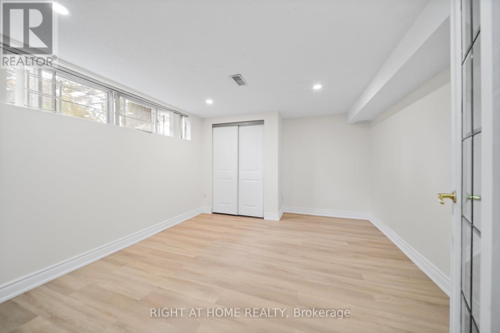 18 Josaly Drive, Toronto, Ontario  M1C 2N5 - Photo 8 - E12556858