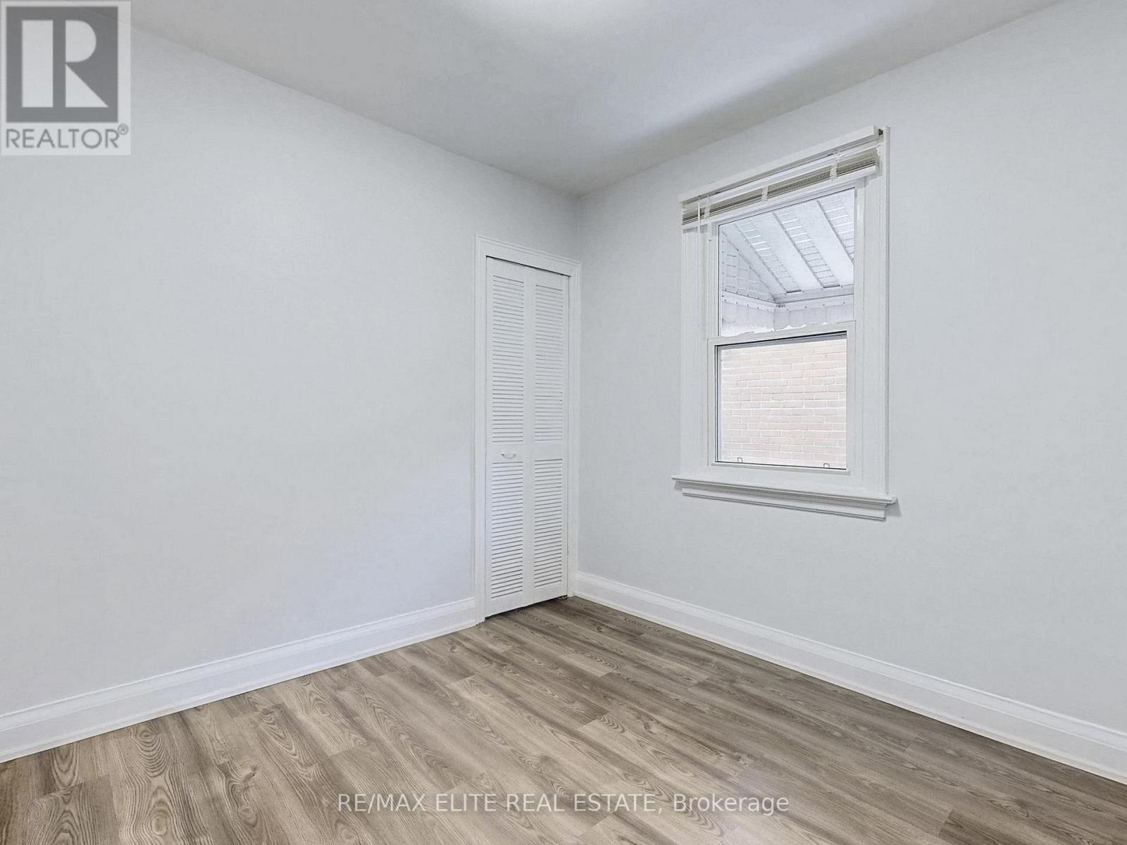 63 St Hubert Avenue, Toronto, Ontario  M4J 3Z2 - Photo 14 - E12556894