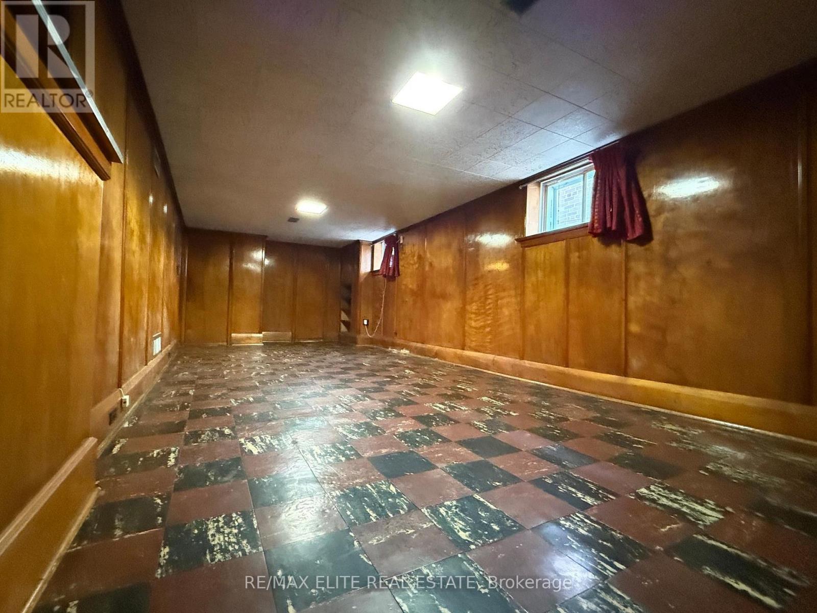 63 St Hubert Avenue, Toronto, Ontario  M4J 3Z2 - Photo 23 - E12556894