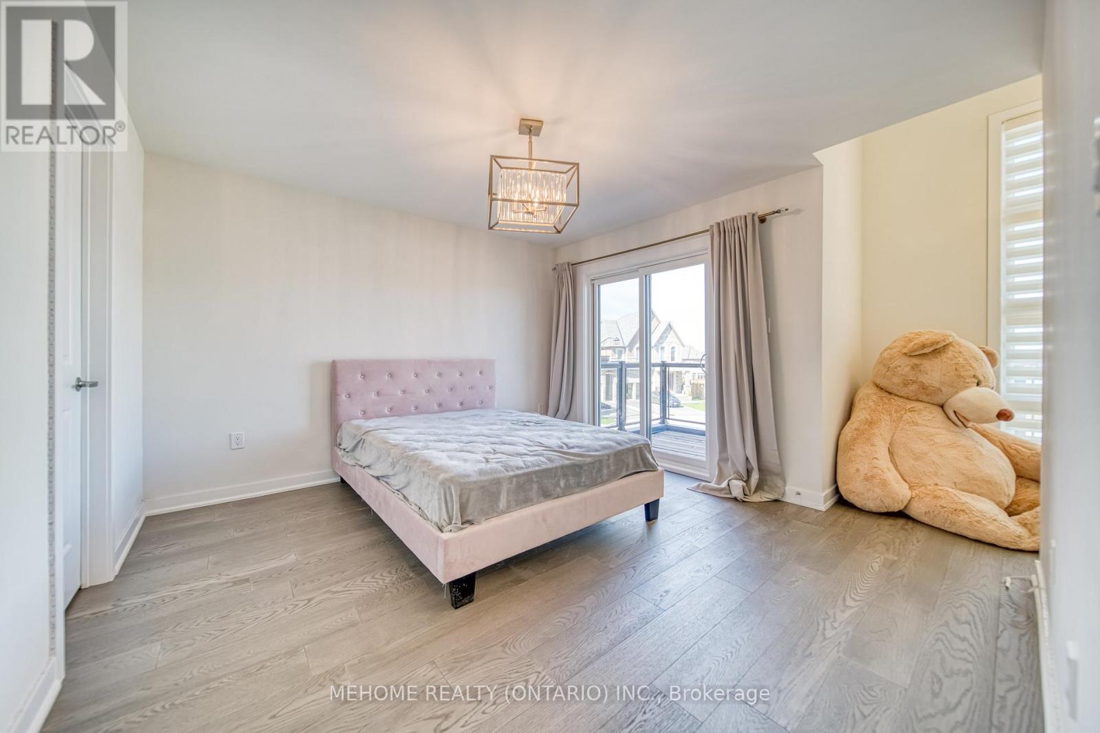 7 Proud Court, Aurora, Ontario  L4G 7B7 - Photo 17 - N12556866