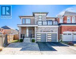 7 PROUD COURT, Aurora, Ontario