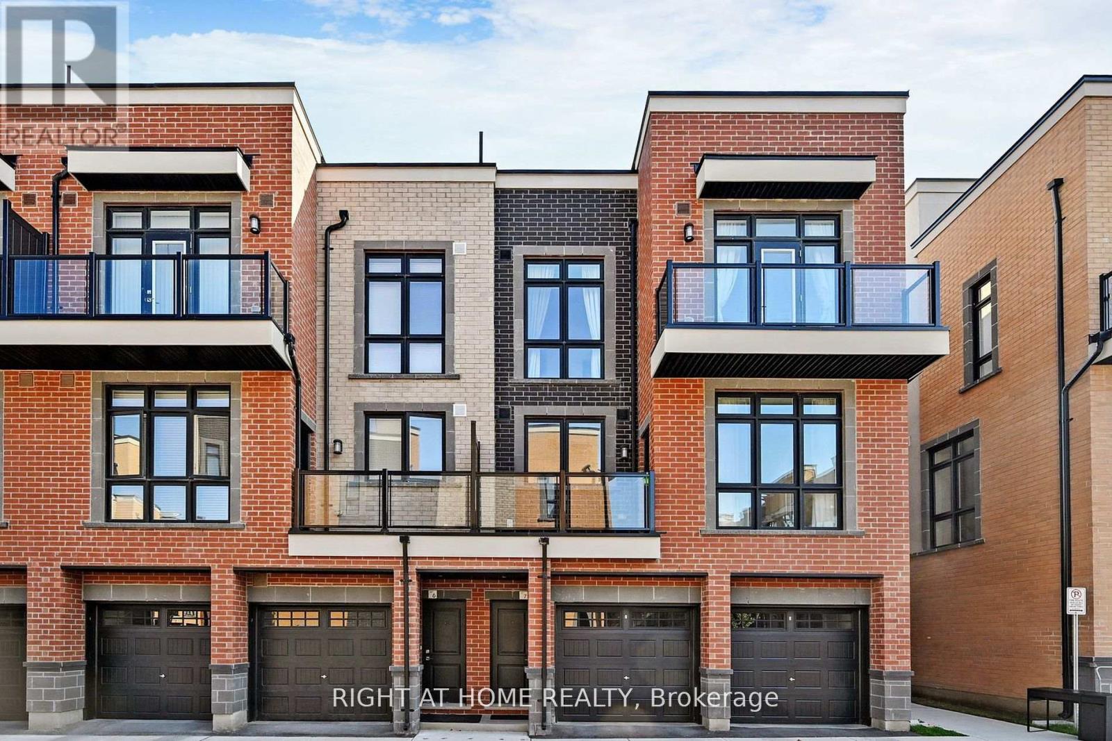 TH7 - 9 PHELPS LANE, Richmond Hill, Ontario