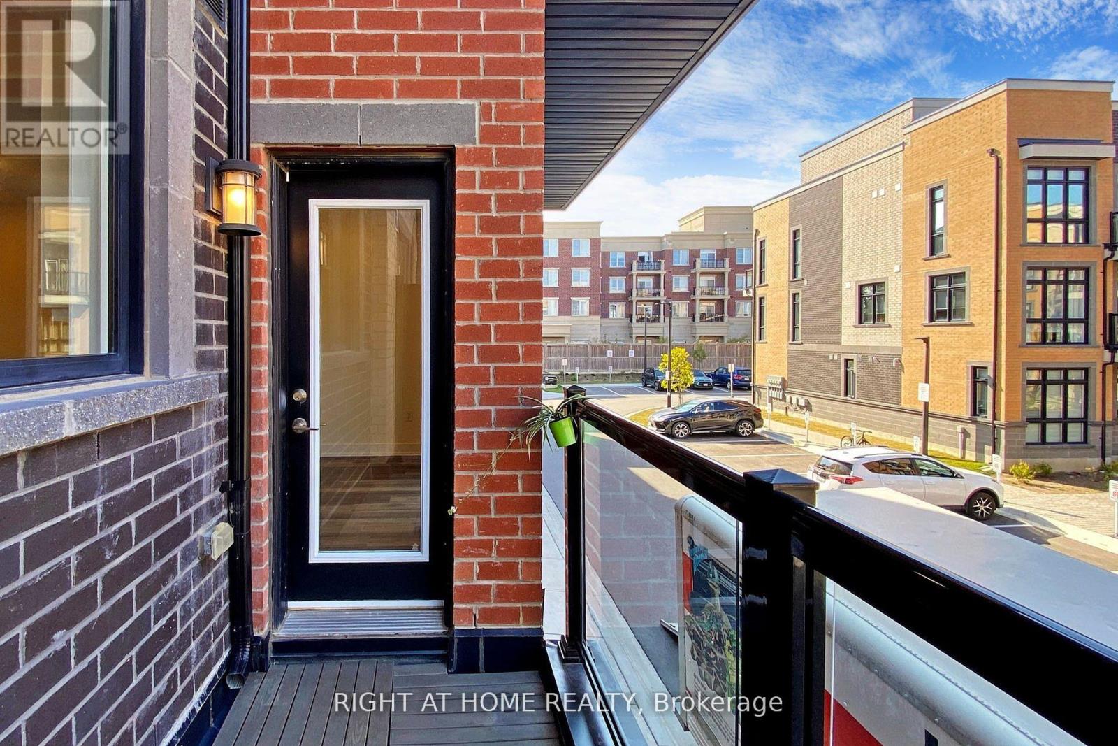 Th7 - 9 Phelps Lane, Richmond Hill, Ontario  L4E 1J4 - Photo 2 - N12556902