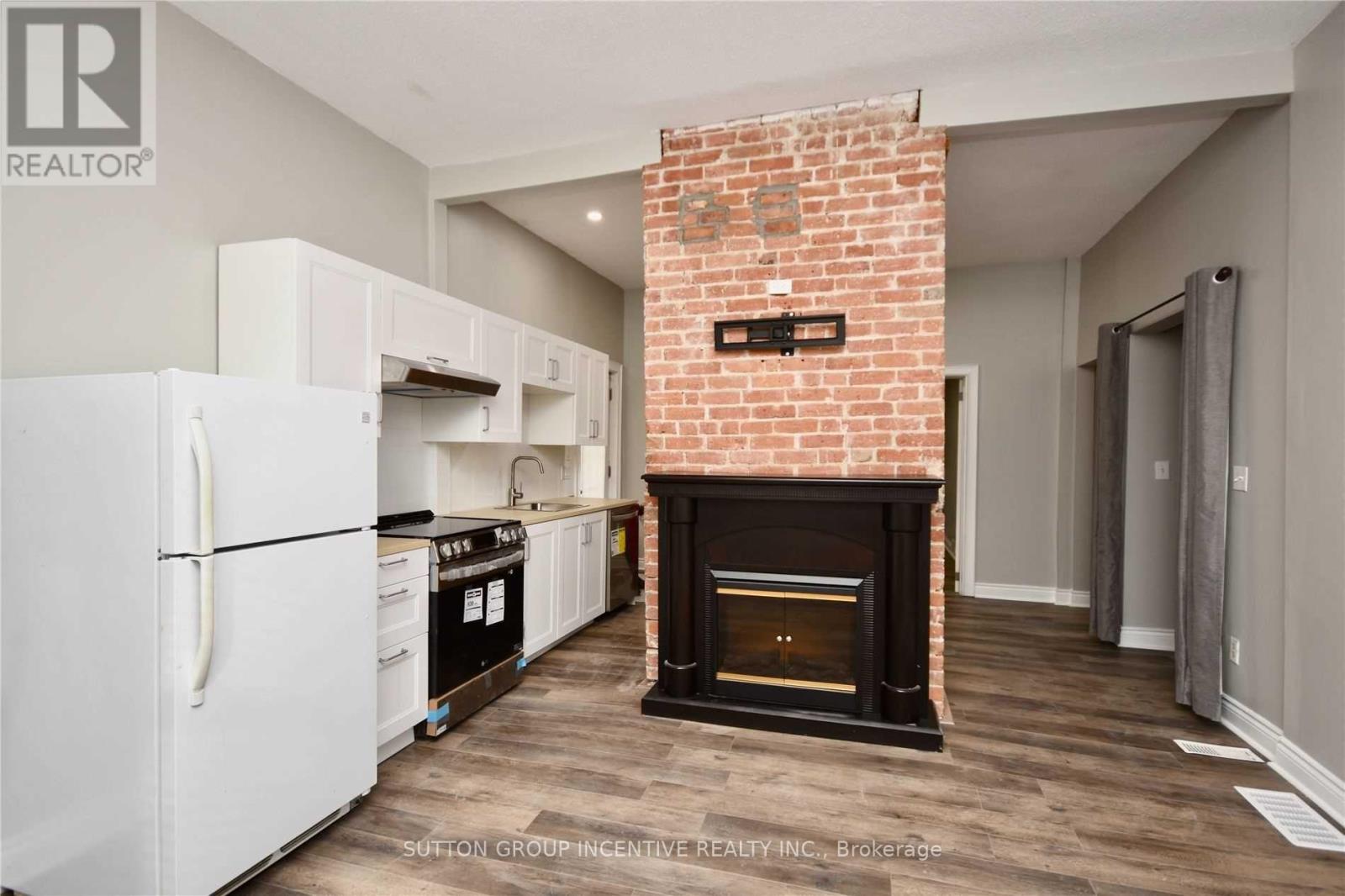 2 - 322 Codrington Street, Barrie, Ontario  L4M 1T1 - Photo 3 - S12556918